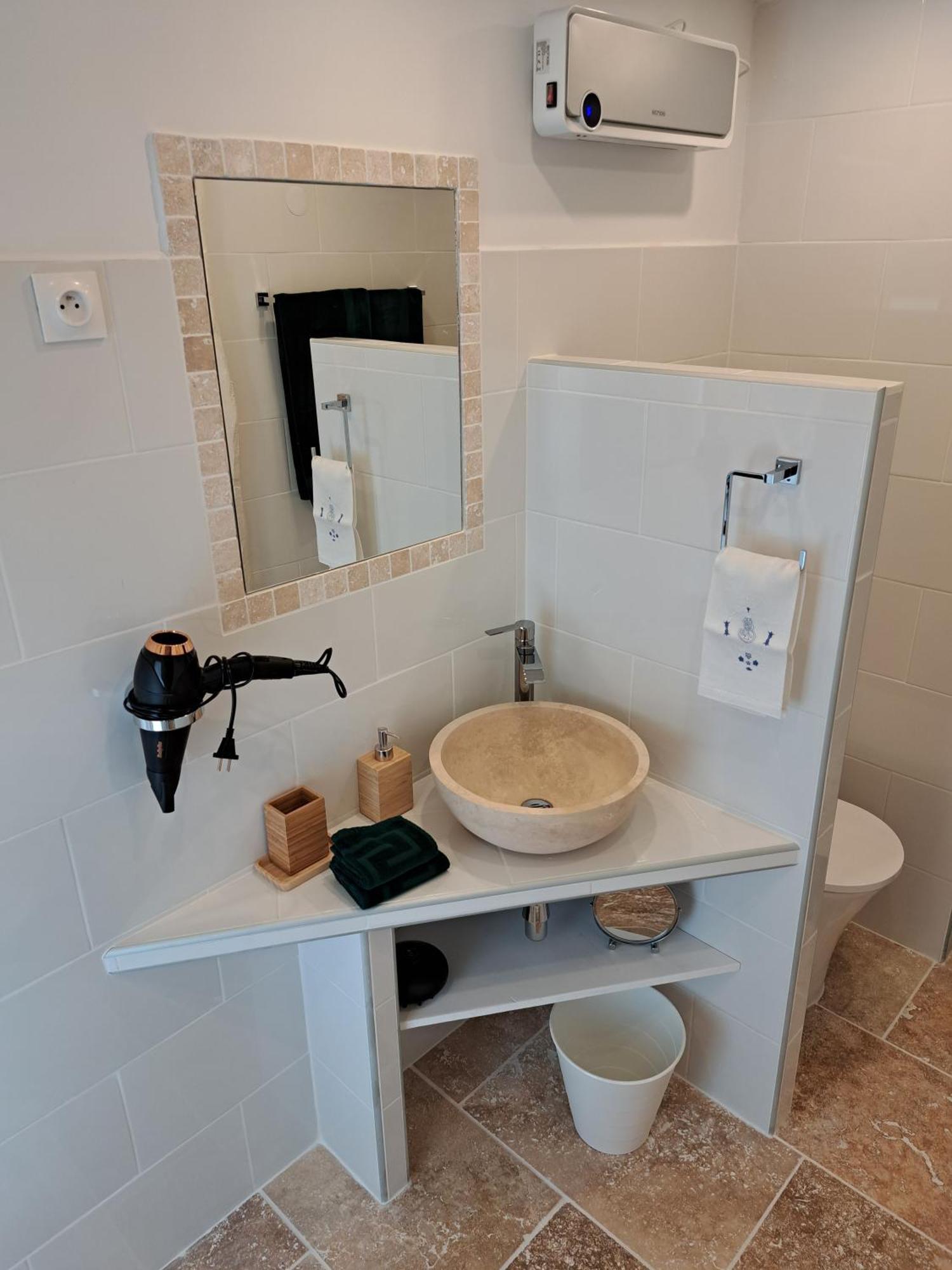 La Maison De Gisele Bed and Breakfast Saint-Victor-des-Oules Esterno foto