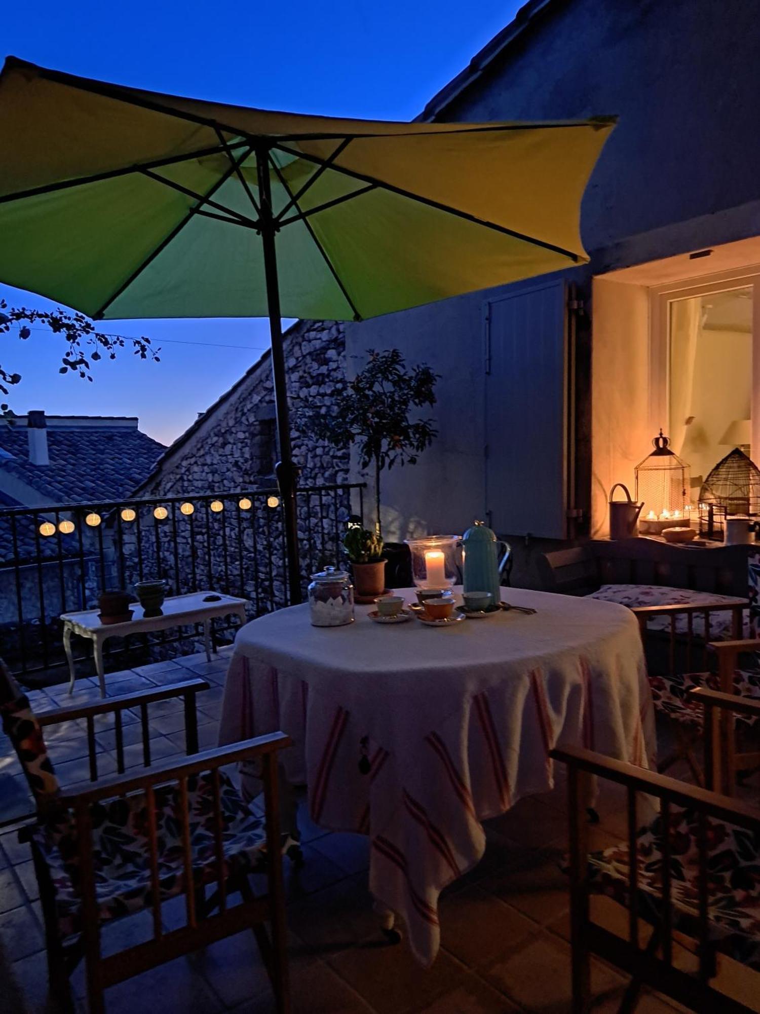 La Maison De Gisele Bed and Breakfast Saint-Victor-des-Oules Esterno foto